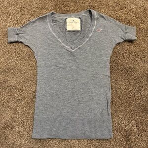Hollister Women's Short Sleeve Gray Sweater Tee